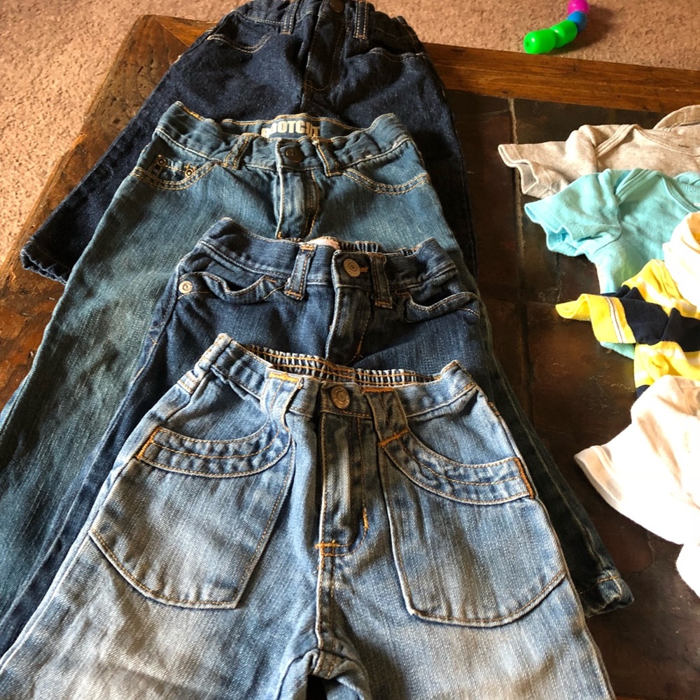 🎯🎯SOLD🎯🎯16 piece lot of boys clothes